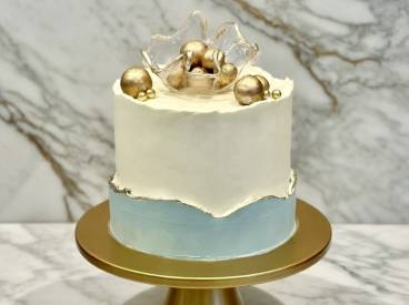 Glamour Cake by BESKY