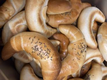 Domácí kynuté: Rohlíky, buchtičky, loupáky