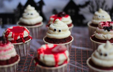 Halloweenské Red velvet cupcakes podle Mrs. Palačinka
