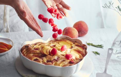 Valentýnský recept – Malinovo-broskvový koláč